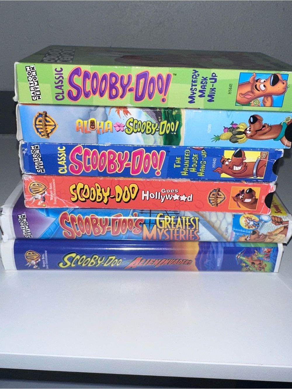 Scooby-Doo VHS Tapes Lot of 6 - Bright Multicolor Artwork